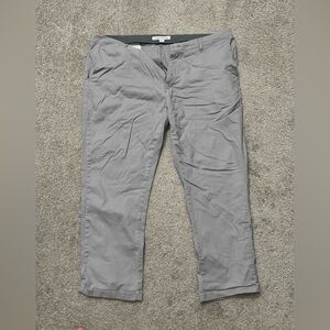 Amazon Essentials Chinos. Size: 42x30 Color: Gray